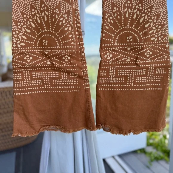 Free People BOHO Festival Batik Flare Leg Pants -Geometric Native Tribal Design - Picture 7 of 9